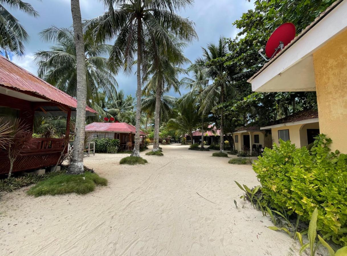 Beach Placid Resort Powered By Cocotel Ocoy Exterior foto